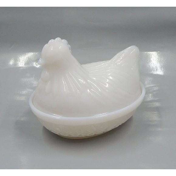 Hazel Atlas Hen on Nest White Translucent Milk Glass Opalescent Candy Dish - Picture 2 of 12